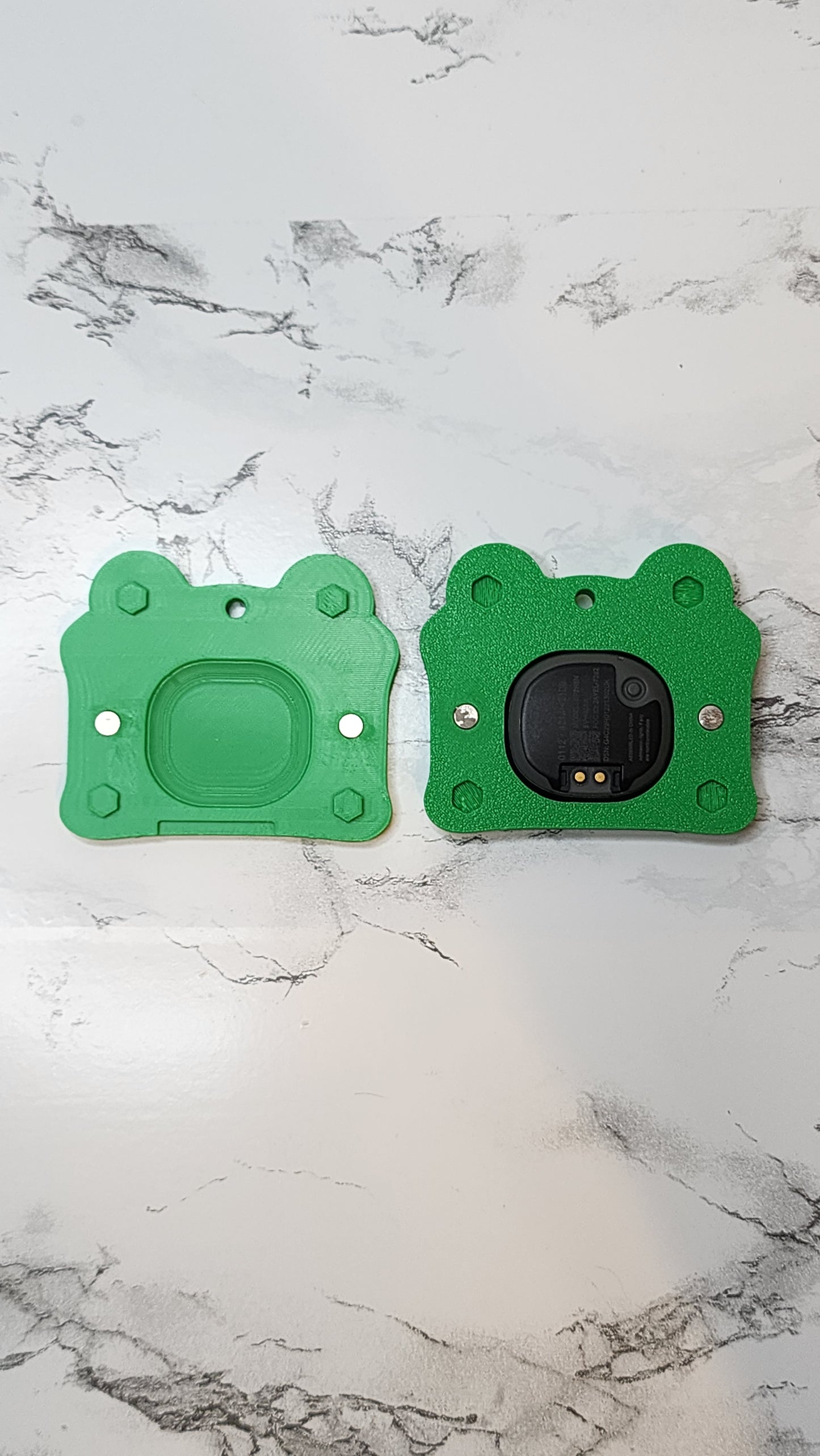 *STL FILE ONLY* Cartoon Frog Ipad Magicband+ Puck Holder