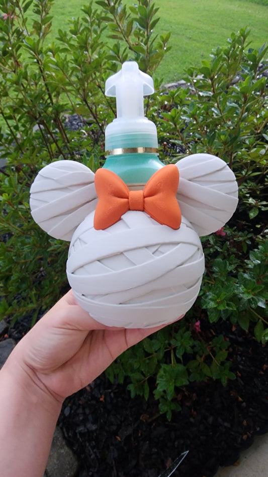 Halloween Mouse with Bow Mummy foam soap holder